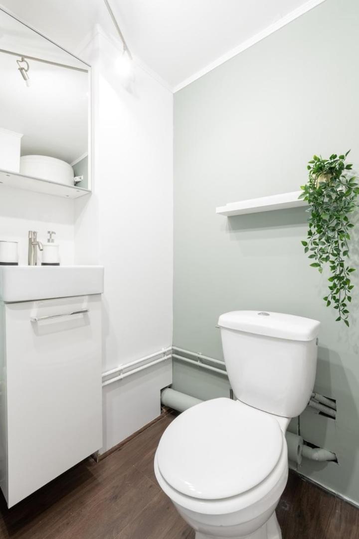 Apartment Old - Ideally Located ! *